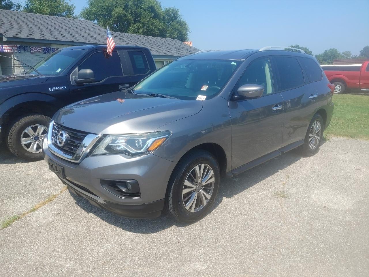 Nissan Pathfinder SV 4WD 2019