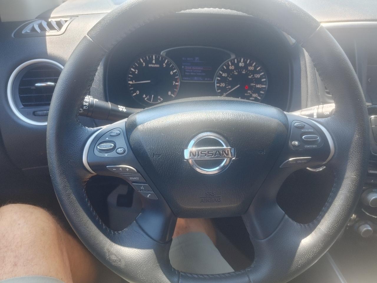 Nissan Pathfinder SV 4WD 2019