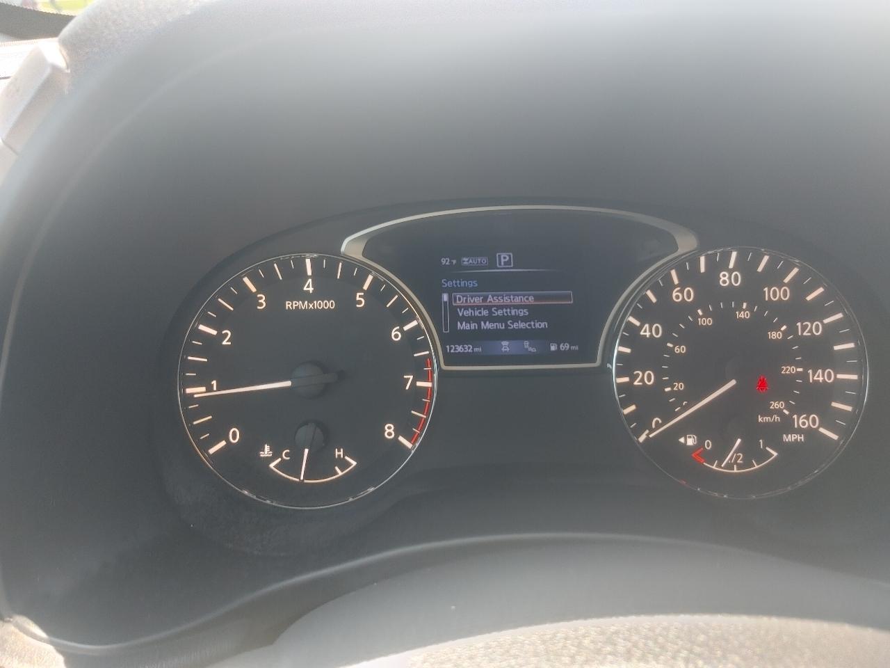 Nissan Pathfinder SV 4WD 2019