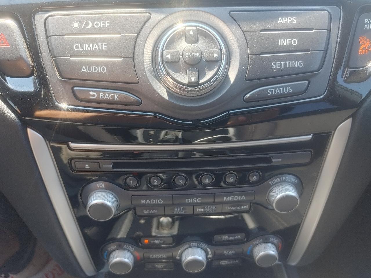 Nissan Pathfinder SV 4WD 2019
