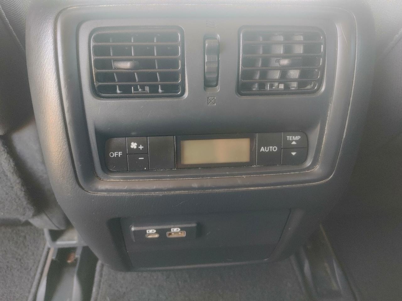 Nissan Pathfinder SV 4WD 2019