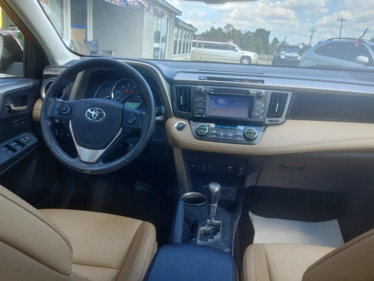 Toyota RAV4 Limited FWD 2014
