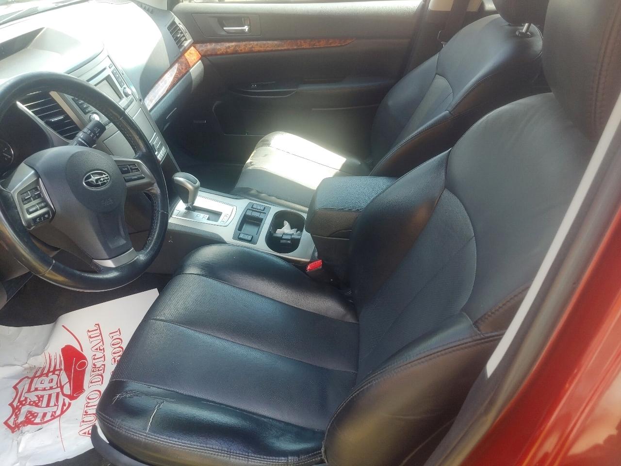 Subaru Outback 2.5i Limited 2012