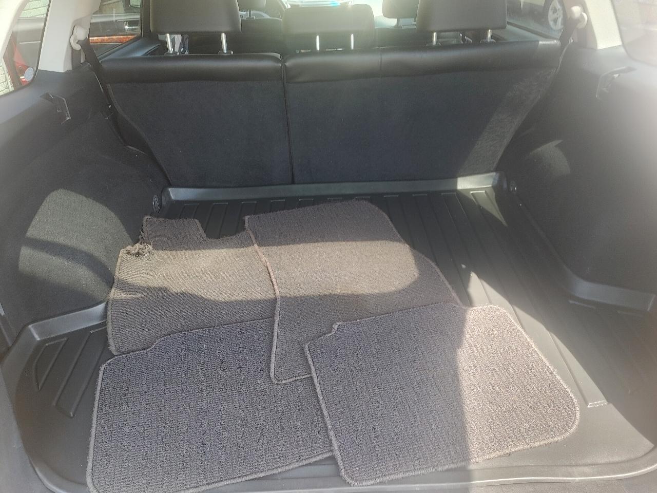 Subaru Outback 2.5i Limited 2012