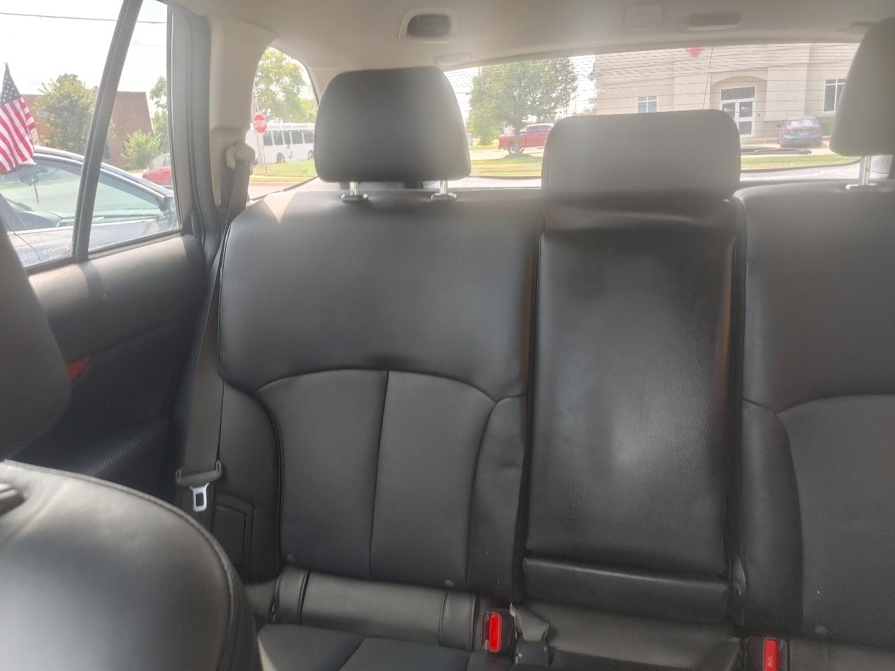 Subaru Outback 2.5i Limited 2012