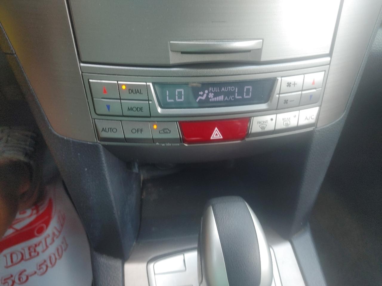 Subaru Outback 2.5i Limited 2012