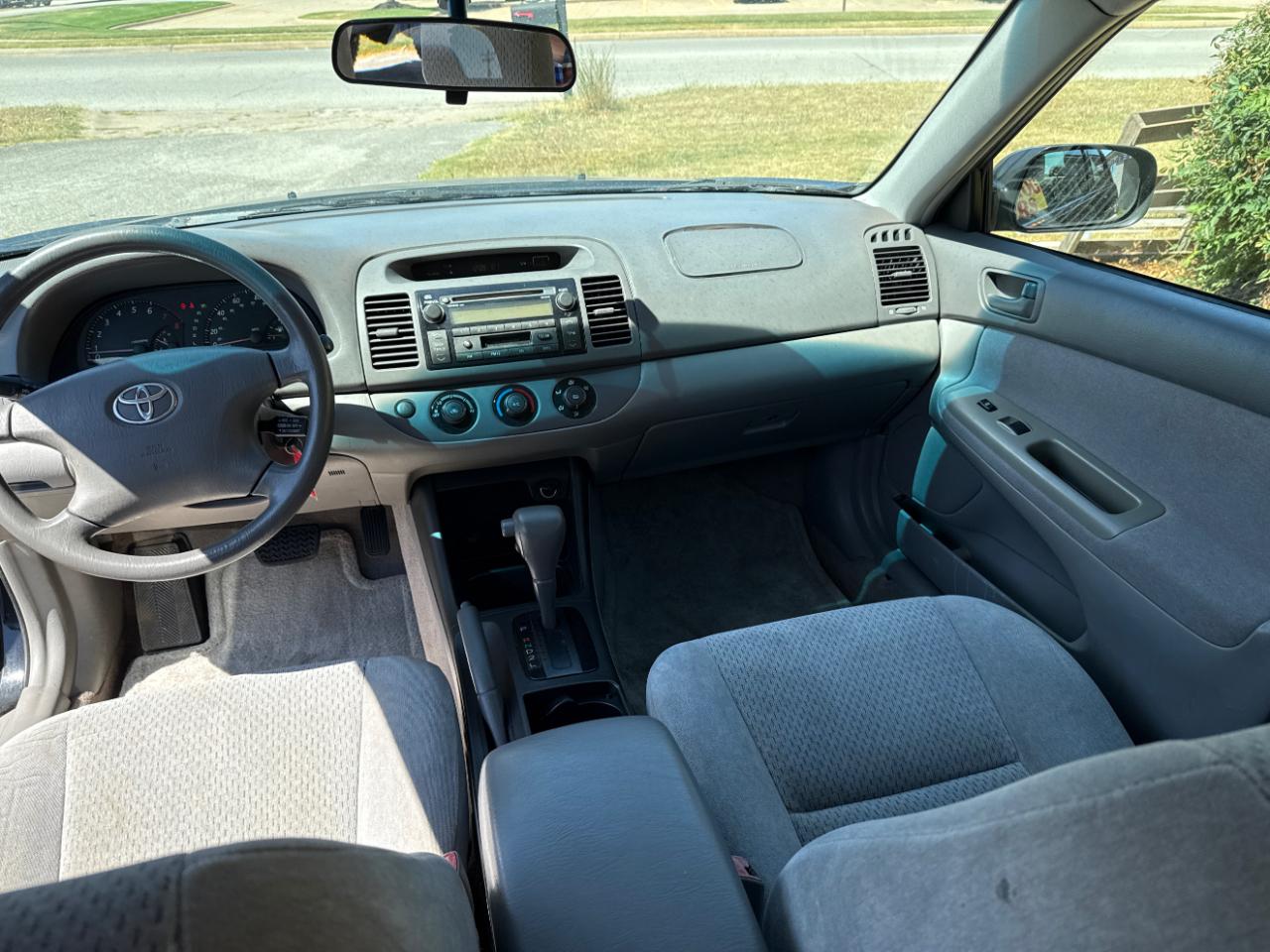Toyota Camry LE  2004