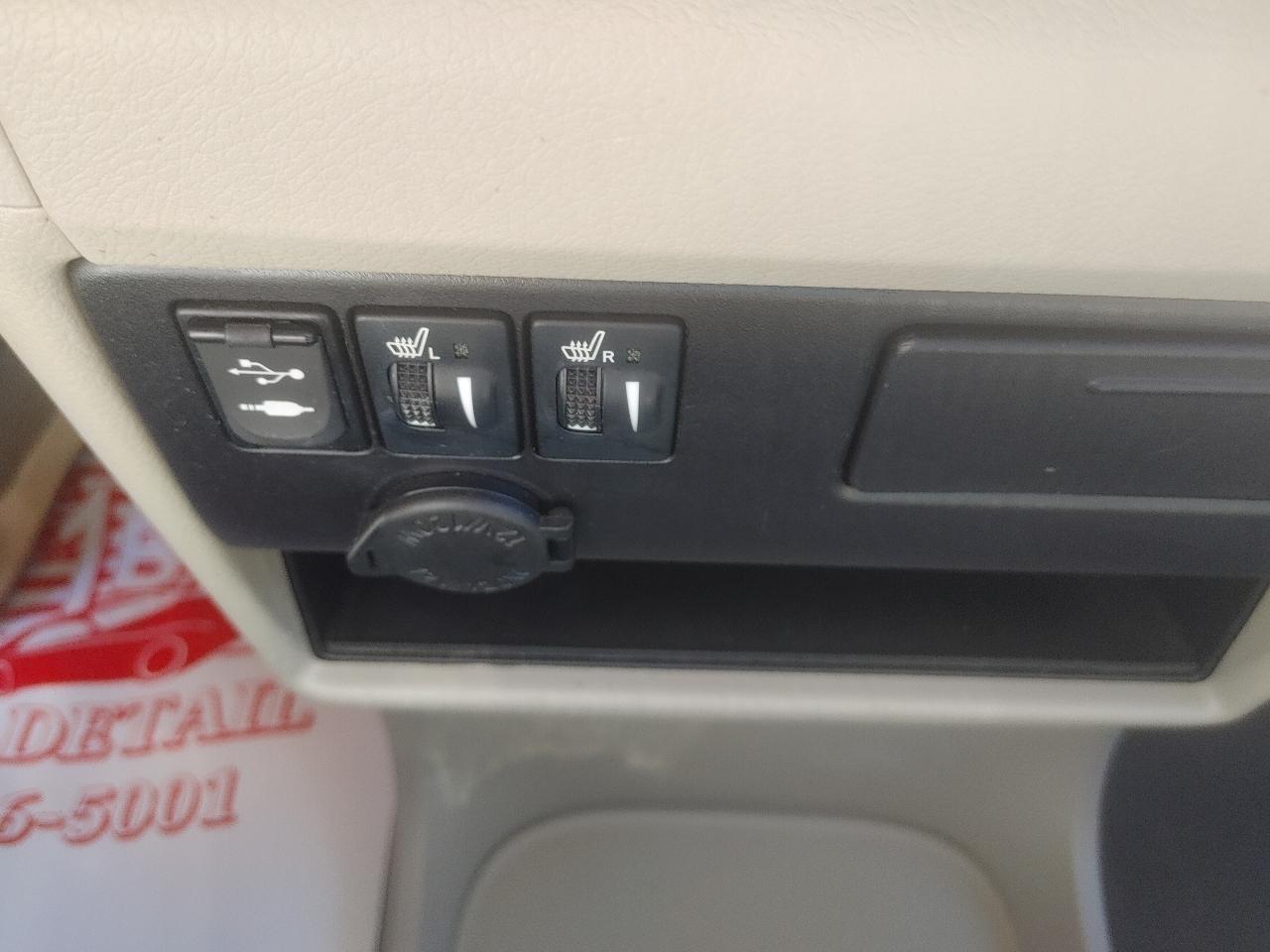 Toyota Sienna Limited Premium 7-Passenger 2017