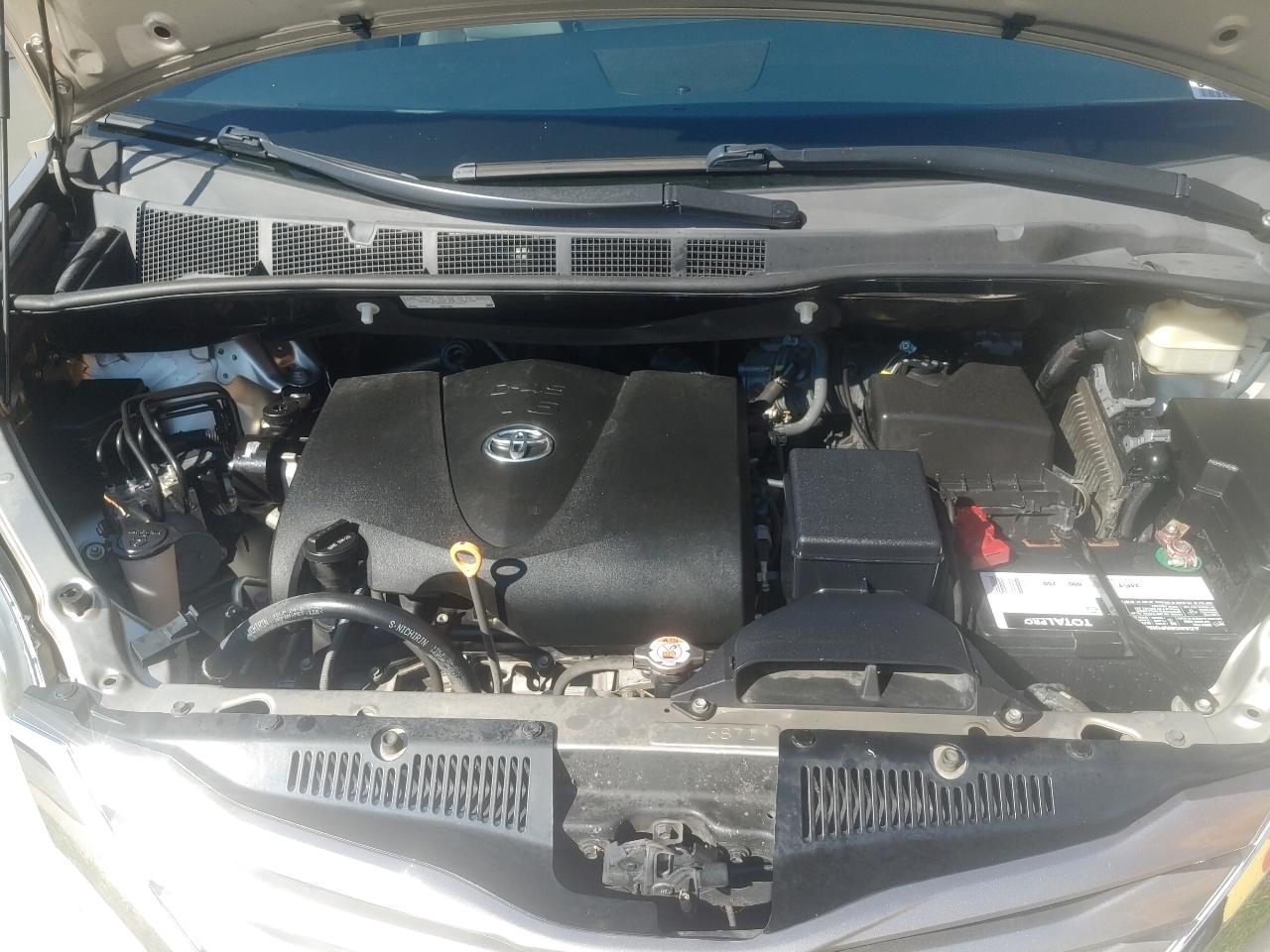 Toyota Sienna Limited Premium 7-Passenger 2017