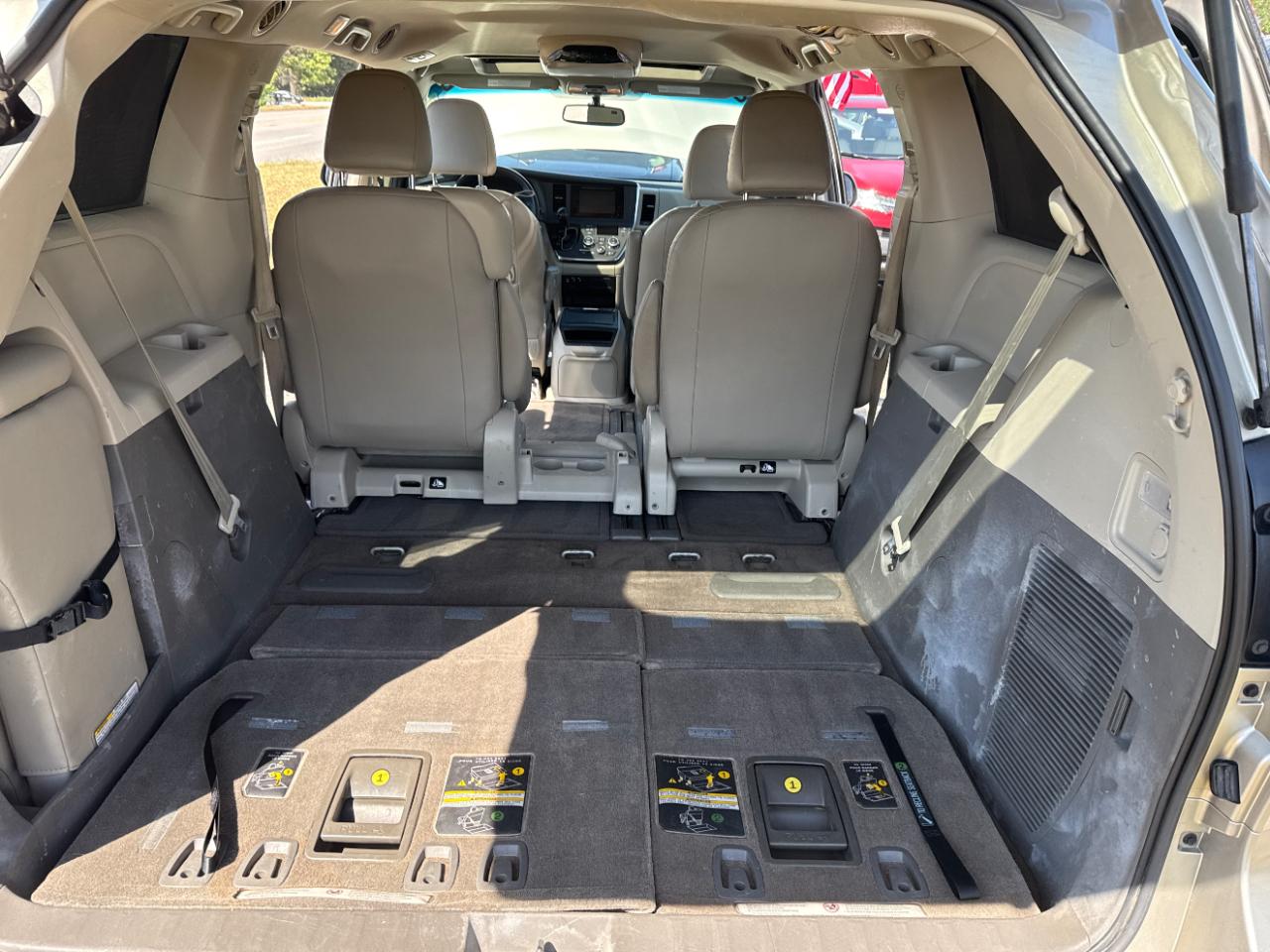 Toyota Sienna Limited Premium 7-Passenger 2017