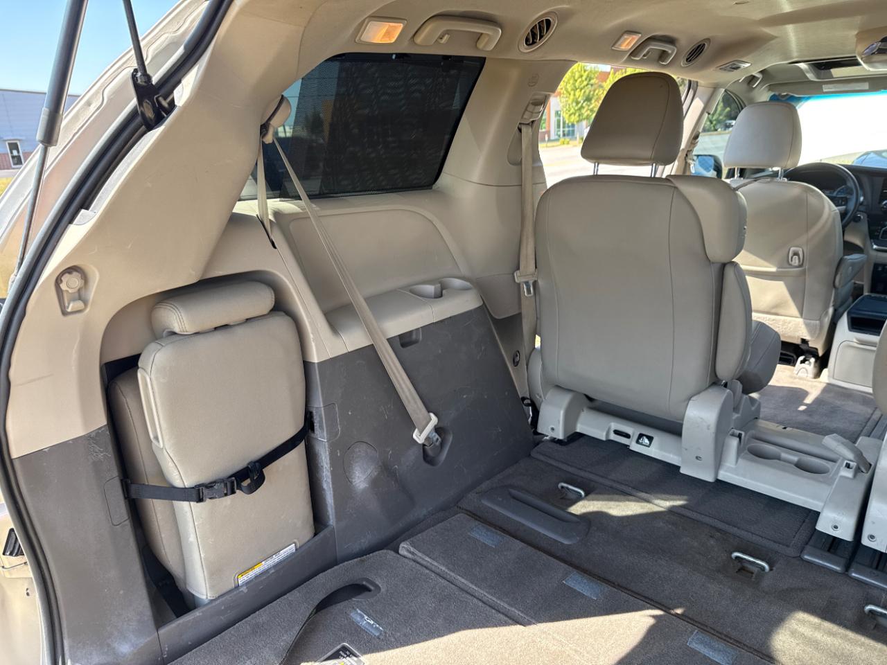 Toyota Sienna Limited Premium 7-Passenger 2017