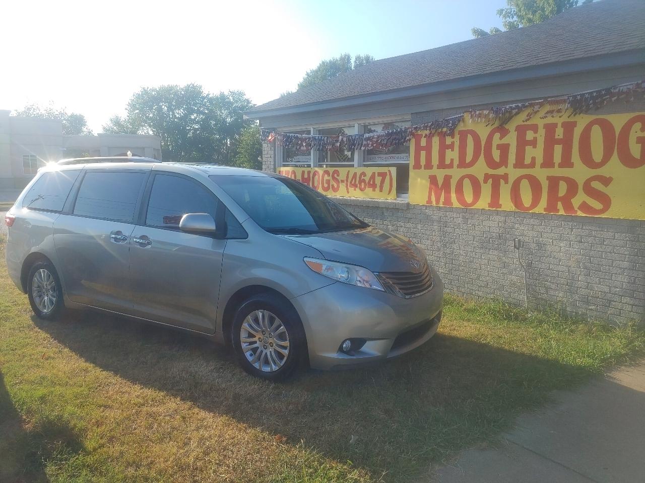 Toyota Sienna Limited Premium 7-Passenger 2017