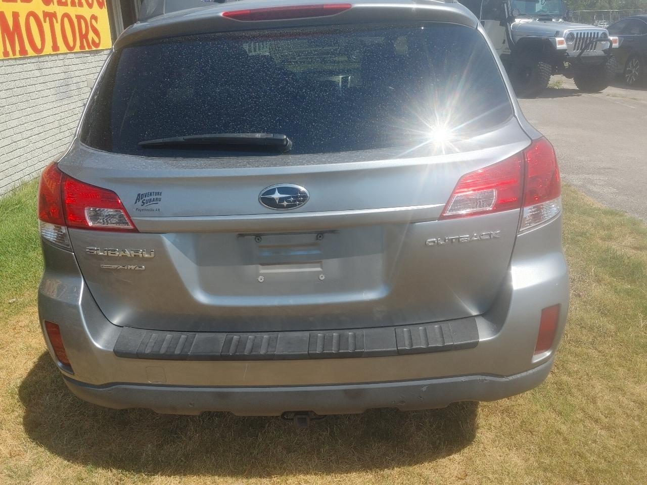 Subaru Outback 2.5i Limited 2010