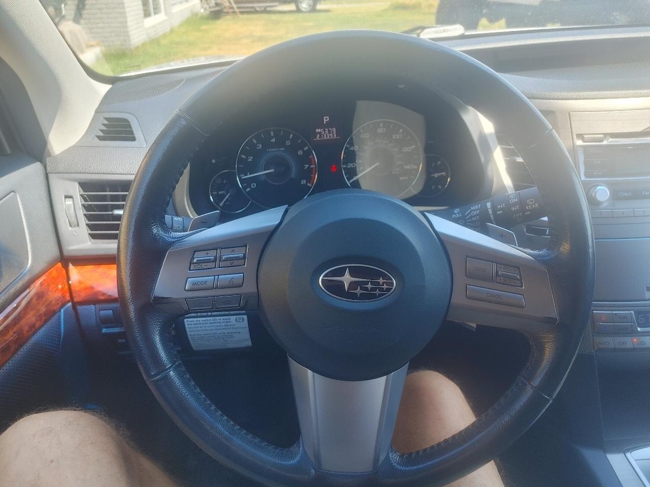 Subaru Outback 2.5i Limited 2010