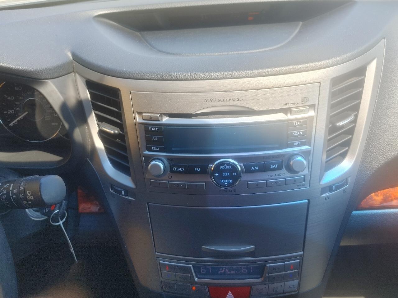 Subaru Outback 2.5i Limited 2010