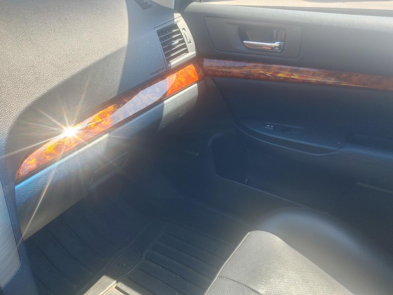 Subaru Outback 2.5i Limited 2010