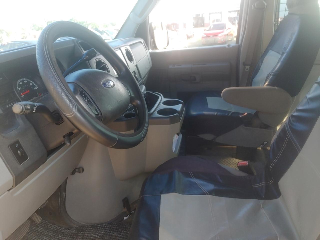 Ford Econoline E-150 2013