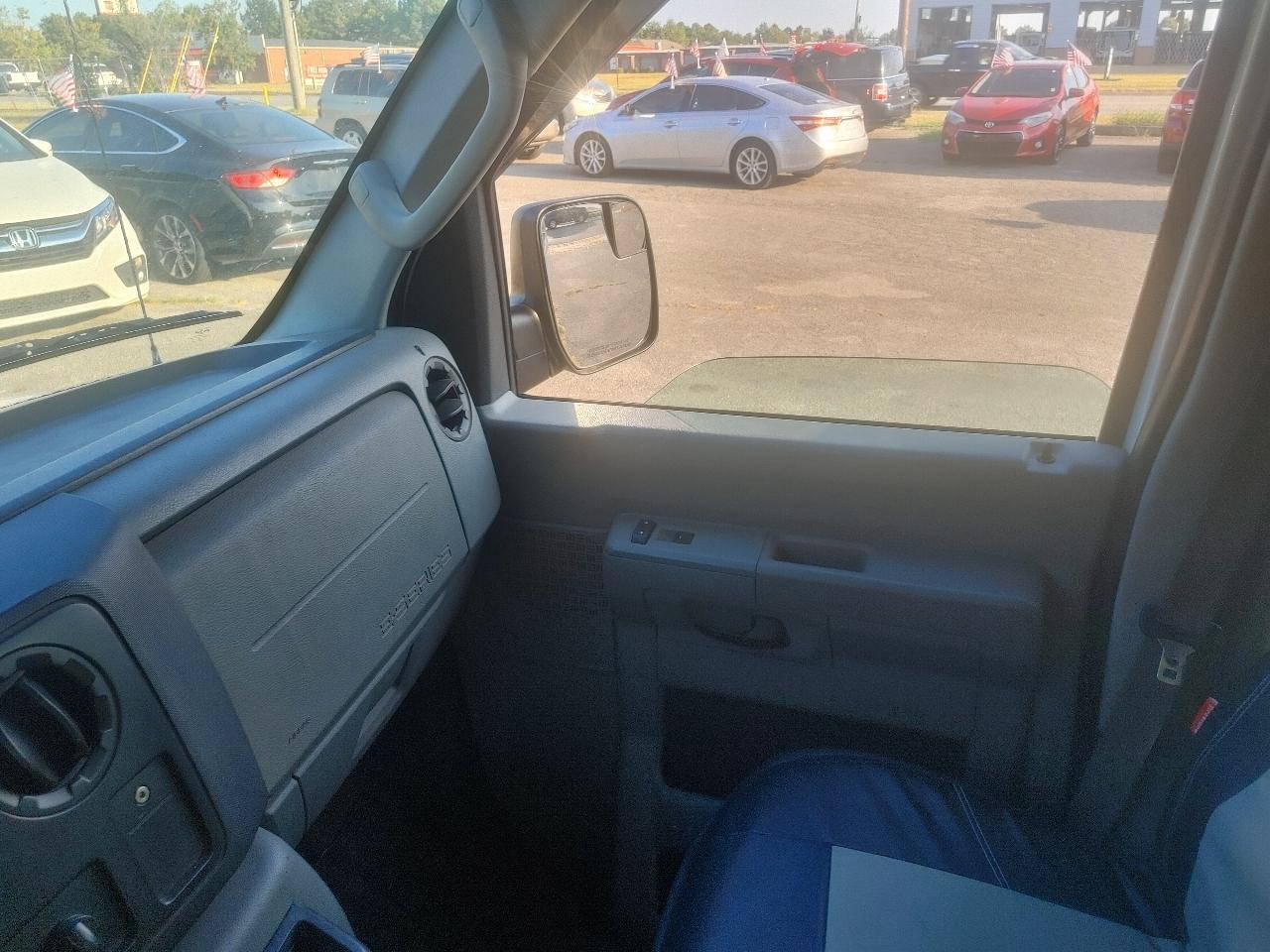 Ford Econoline E-150 2013