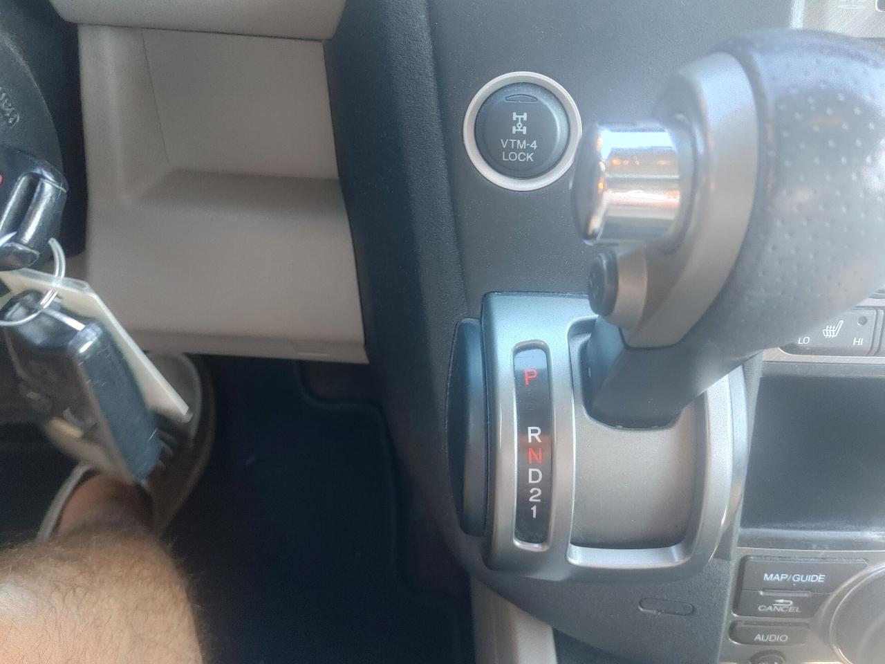 Honda Pilot Touring 4WD 5-Spd AT with DVD 2013