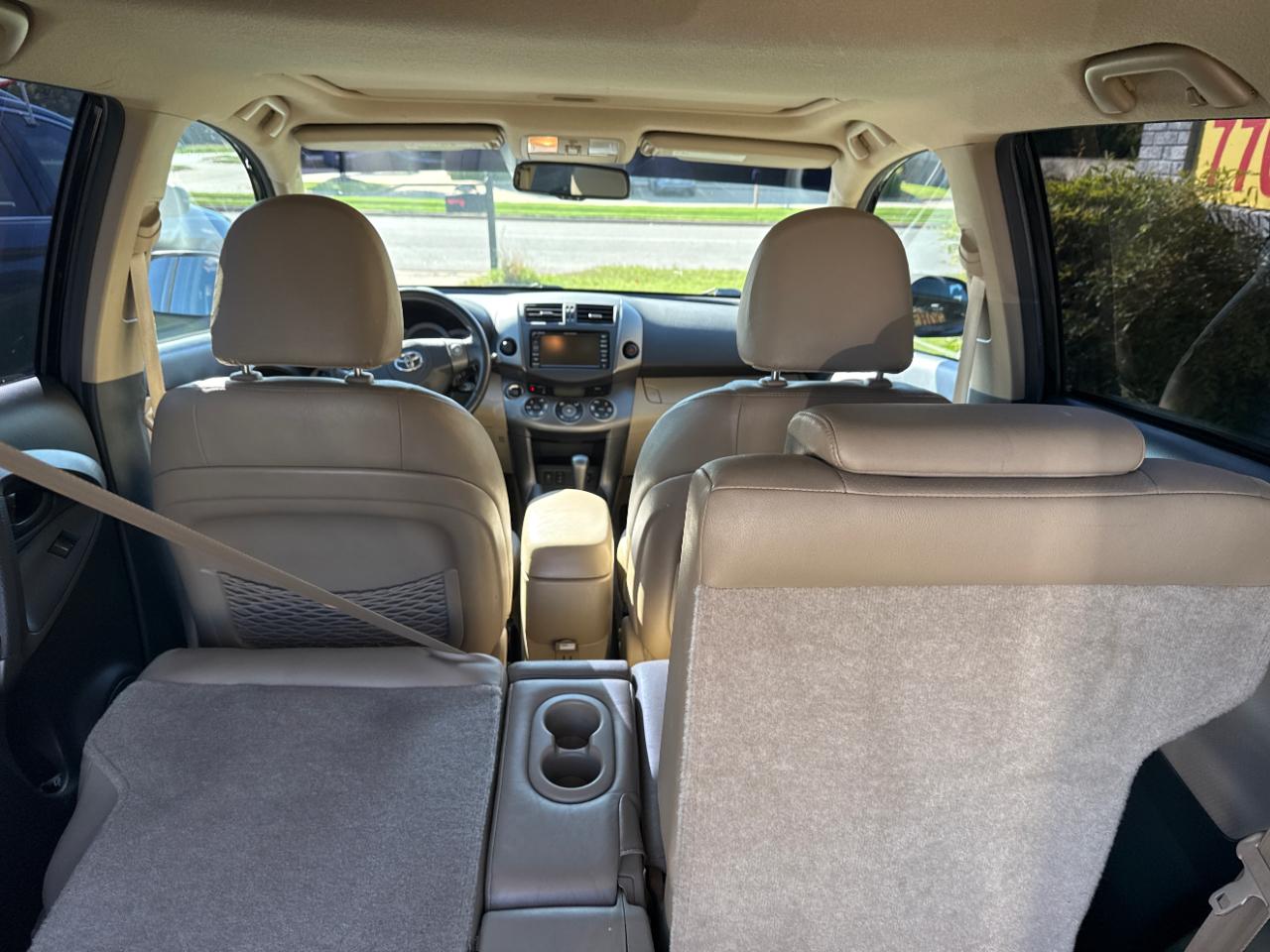 Toyota RAV4 Limited V6 2WD 2010