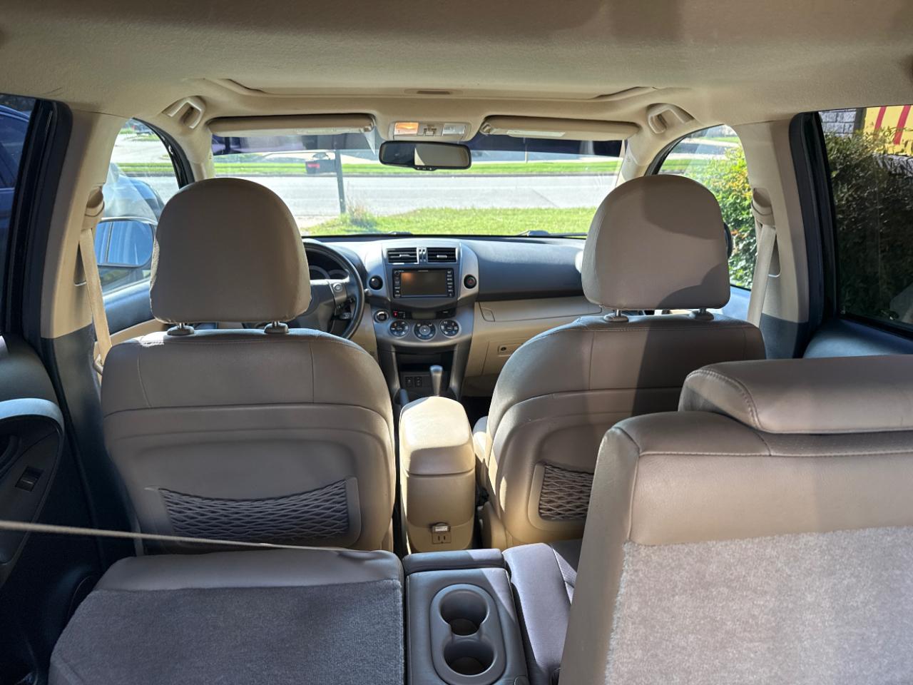 Toyota RAV4 Limited V6 2WD 2010