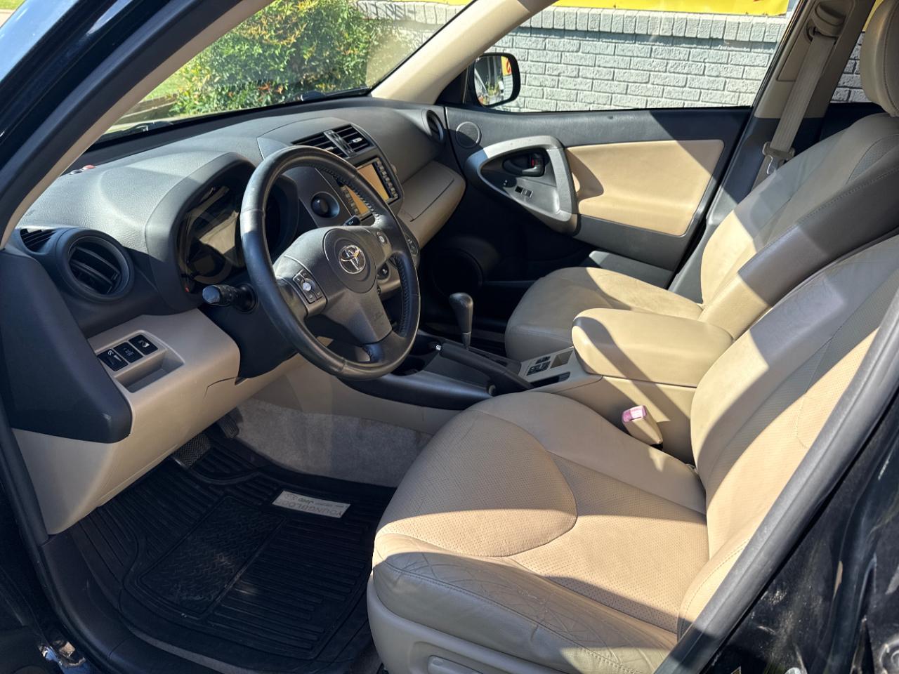 Toyota RAV4 Limited V6 2WD 2010