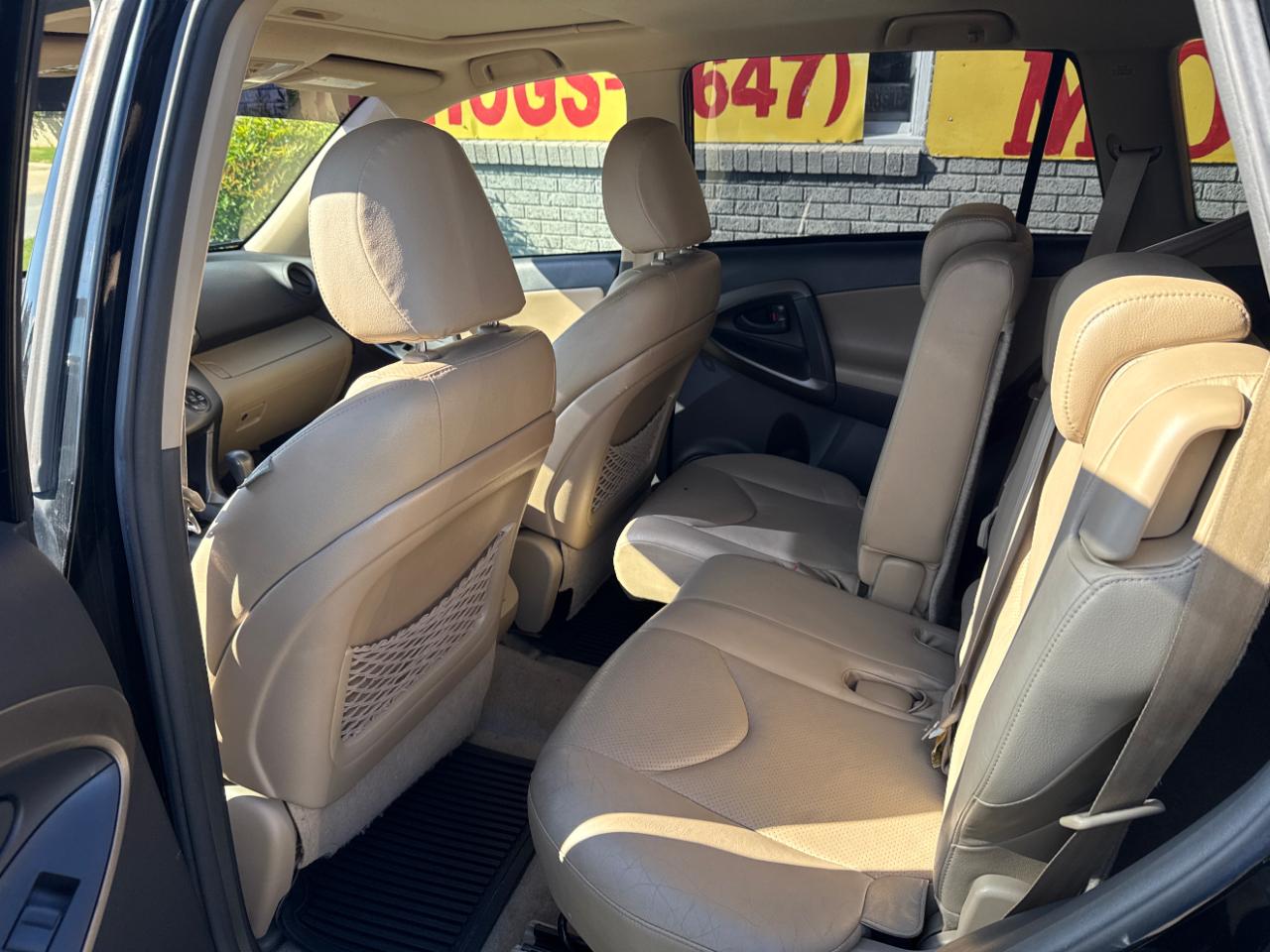 Toyota RAV4 Limited V6 2WD 2010