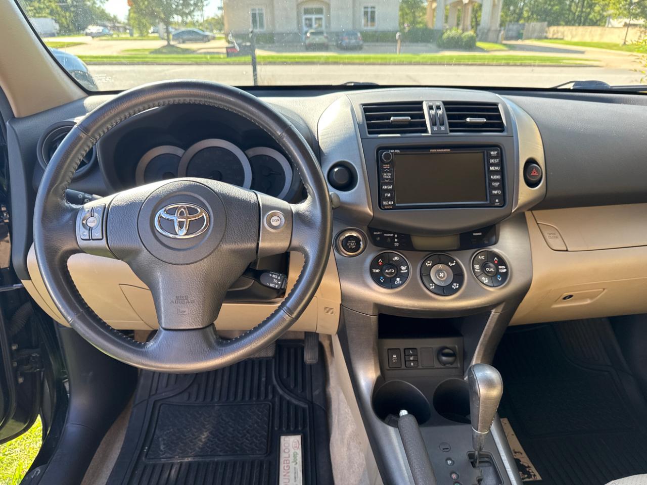 Toyota RAV4 Limited V6 2WD 2010