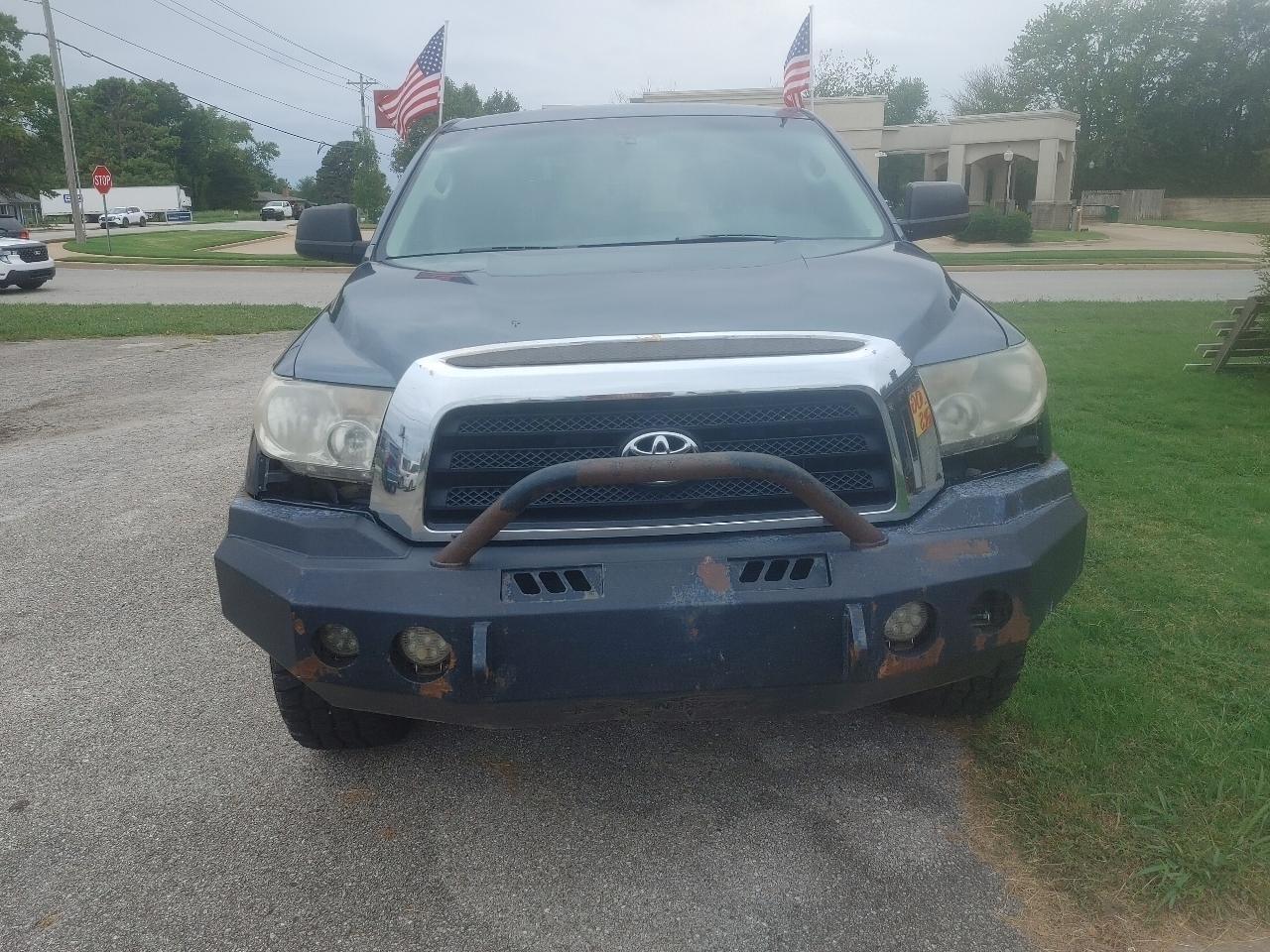 Toyota Tundra SR5 CrewMax 5.7L 4WD 2008