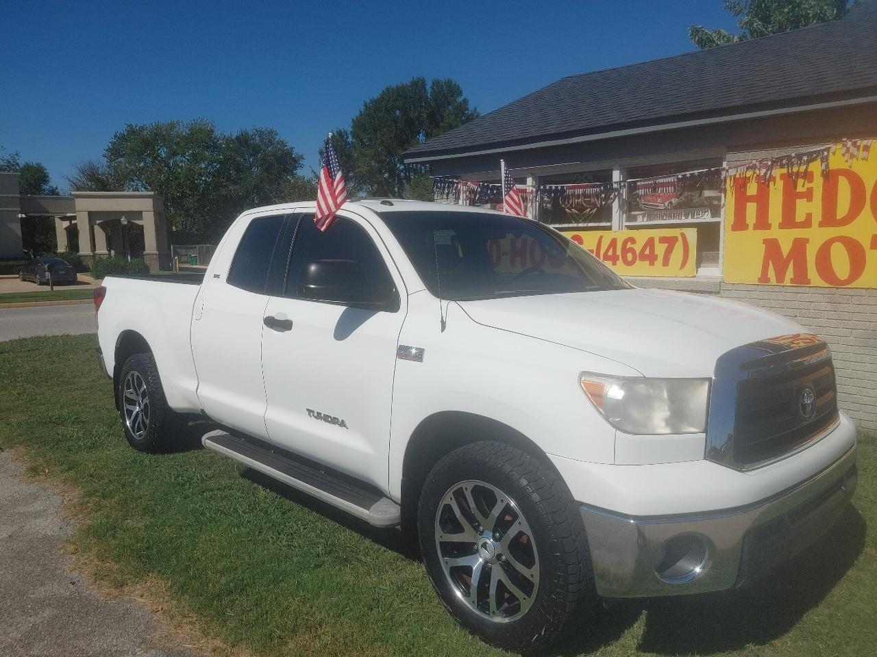 Toyota Tundra Tundra-Grade 5.7L Double Cab 2WD 2010