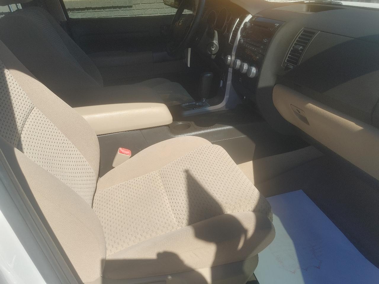 Toyota Tundra Tundra-Grade 5.7L Double Cab 2WD 2010