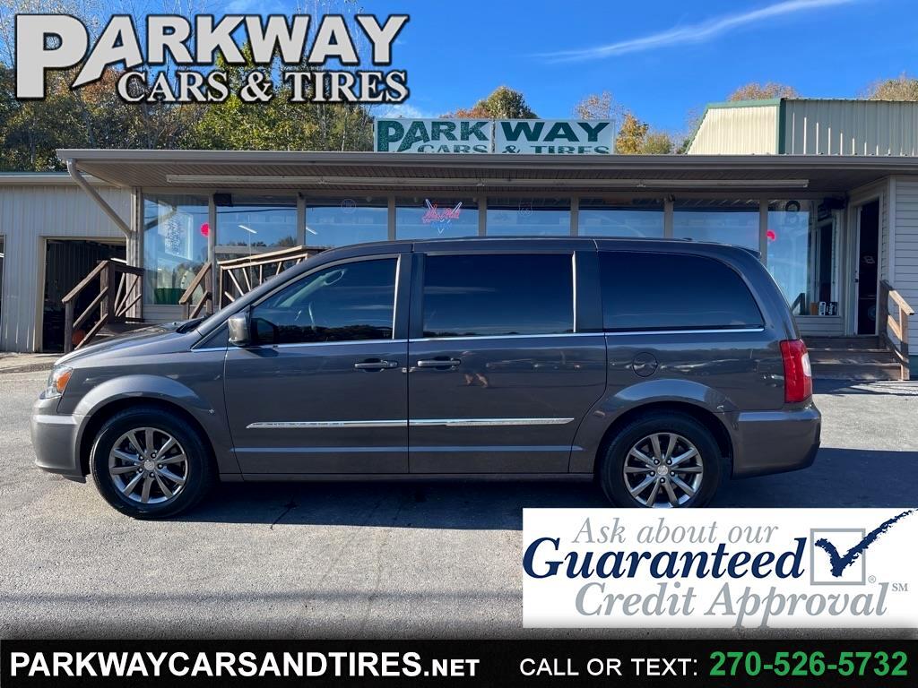 Chrysler Town & Country 4dr Wgn S 2016
