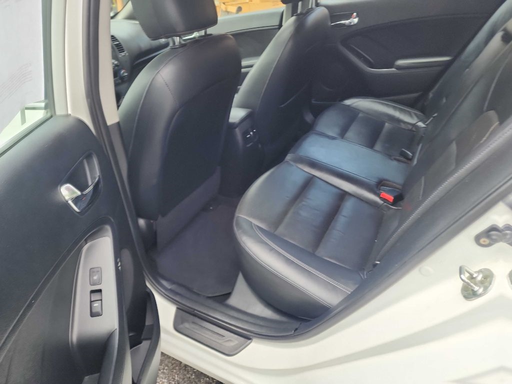 Kia Forte 5-Door 5dr HB Auto EX 2014