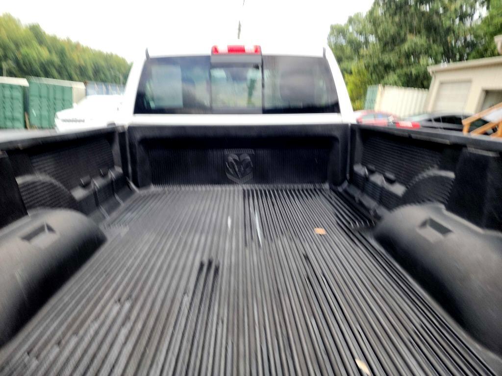 RAM 2500 4WD Reg Cab 140.5" Tradesman 2014 RAM 2500 4WD Reg Cab 140.5" Tradesman 2014
