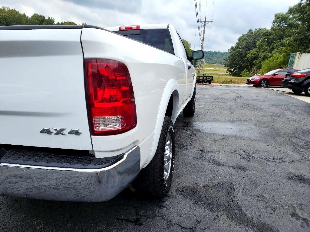 RAM 2500 4WD Reg Cab 140.5" Tradesman 2014 RAM 2500 4WD Reg Cab 140.5" Tradesman 2014