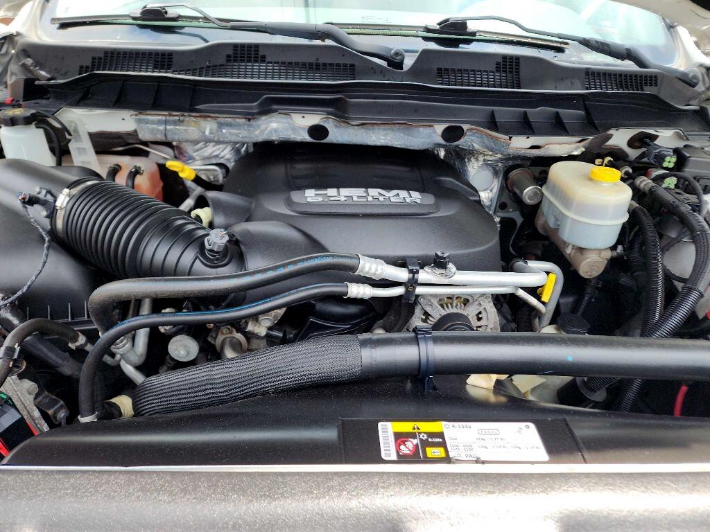 RAM 2500 4WD Reg Cab 140.5" Tradesman 2014 RAM 2500 4WD Reg Cab 140.5" Tradesman 2014