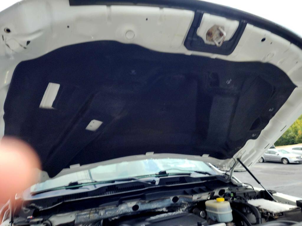 RAM 2500 4WD Reg Cab 140.5" Tradesman 2014 RAM 2500 4WD Reg Cab 140.5" Tradesman 2014