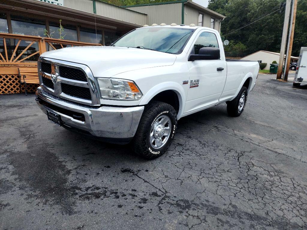 RAM 2500 4WD Reg Cab 140.5" Tradesman 2014 RAM 2500 4WD Reg Cab 140.5" Tradesman 2014