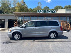 2016 Chrysler Town & Country 