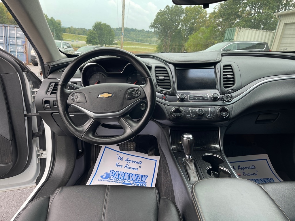 Chevrolet Impala 4dr Sdn LT w/1LT 2017 Chevrolet Impala 4dr Sdn LT w/1LT 2017