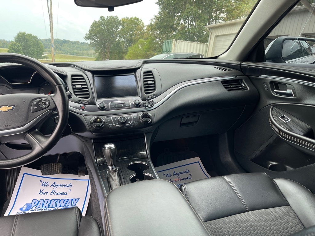 Chevrolet Impala 4dr Sdn LT w/1LT 2017 Chevrolet Impala 4dr Sdn LT w/1LT 2017