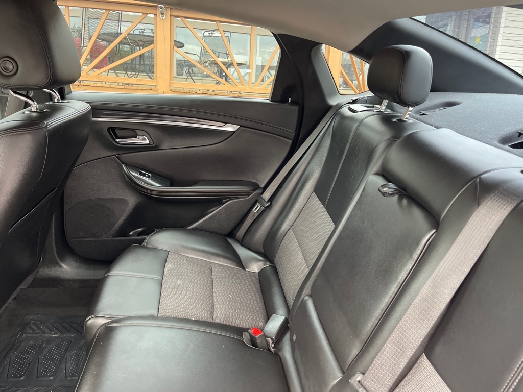 Chevrolet Impala 4dr Sdn LT w/1LT 2017 Chevrolet Impala 4dr Sdn LT w/1LT 2017