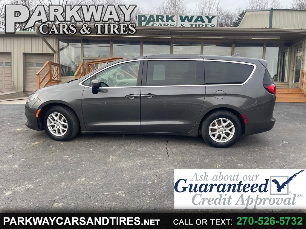 2018 Chrysler Pacifica Touring FWD
