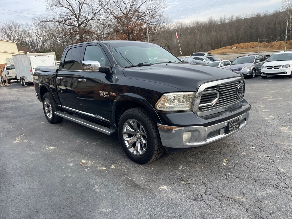 RAM 1500 4WD Crew Cab 140.5" Laramie Limited 2.0 2015