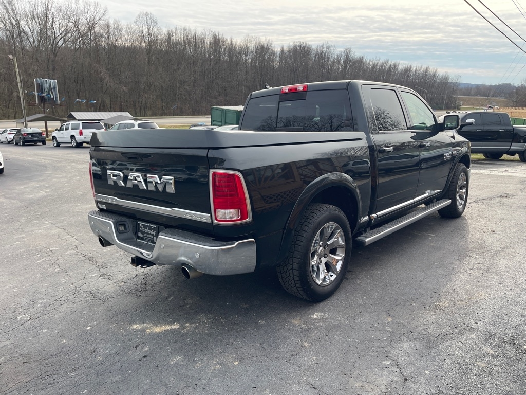RAM 1500 4WD Crew Cab 140.5" Laramie Limited 2.0 2015