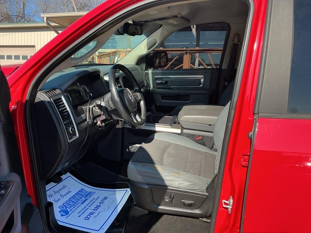 RAM 1500 4WD Crew Cab 140.5" Big Horn 2014