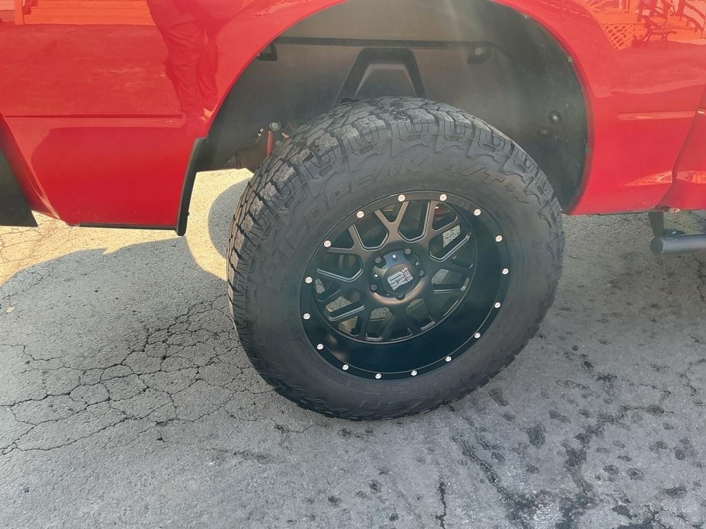 RAM 1500 4WD Crew Cab 140.5" Big Horn 2014