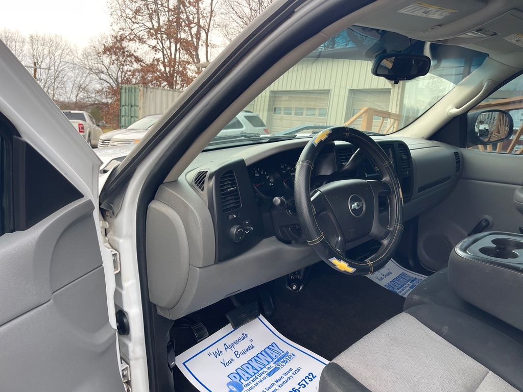 Chevrolet Silverado 1500 2WD Reg Cab 119.0" Work Truck 2007