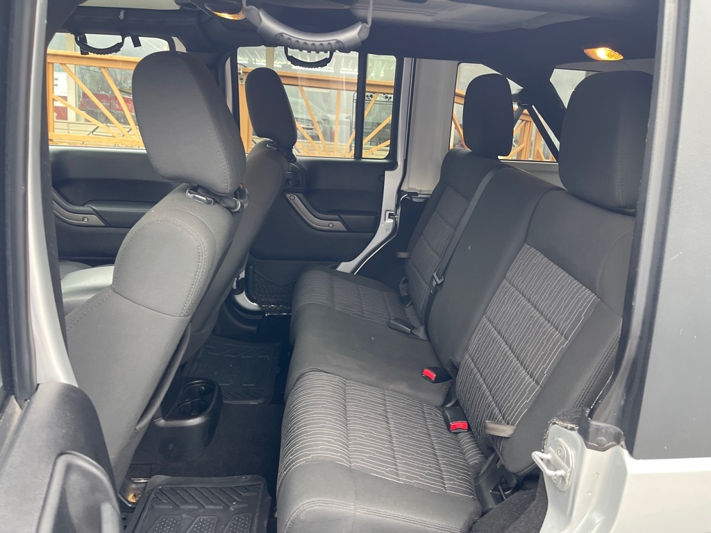 Jeep Wrangler Unlimited 4WD 4dr Sport 2012