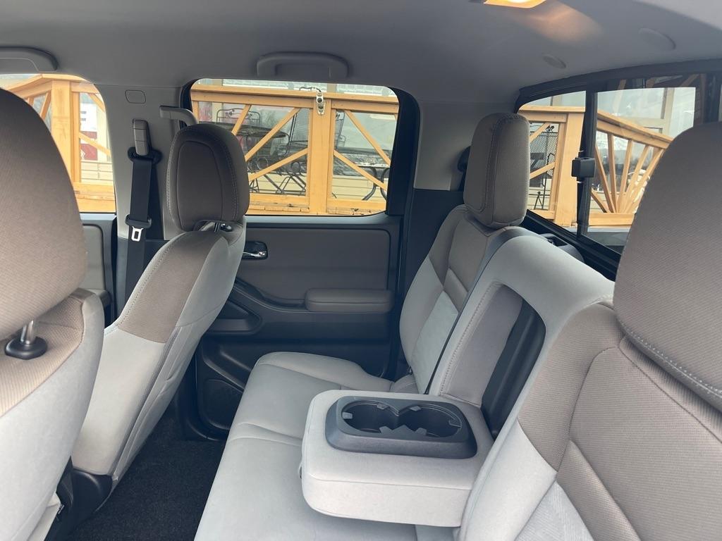 Nissan Frontier Crew Cab 4x2 SV Auto Long Bed 2022